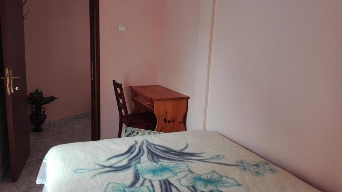 On 4th Floor With A Huge Balcony! 10 Min Away From Metro! Apartment