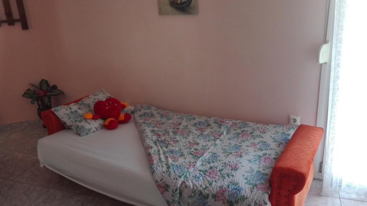 On 4th Floor With A Huge Balcony! 10 Min Away From Metro! * Thessaloniki